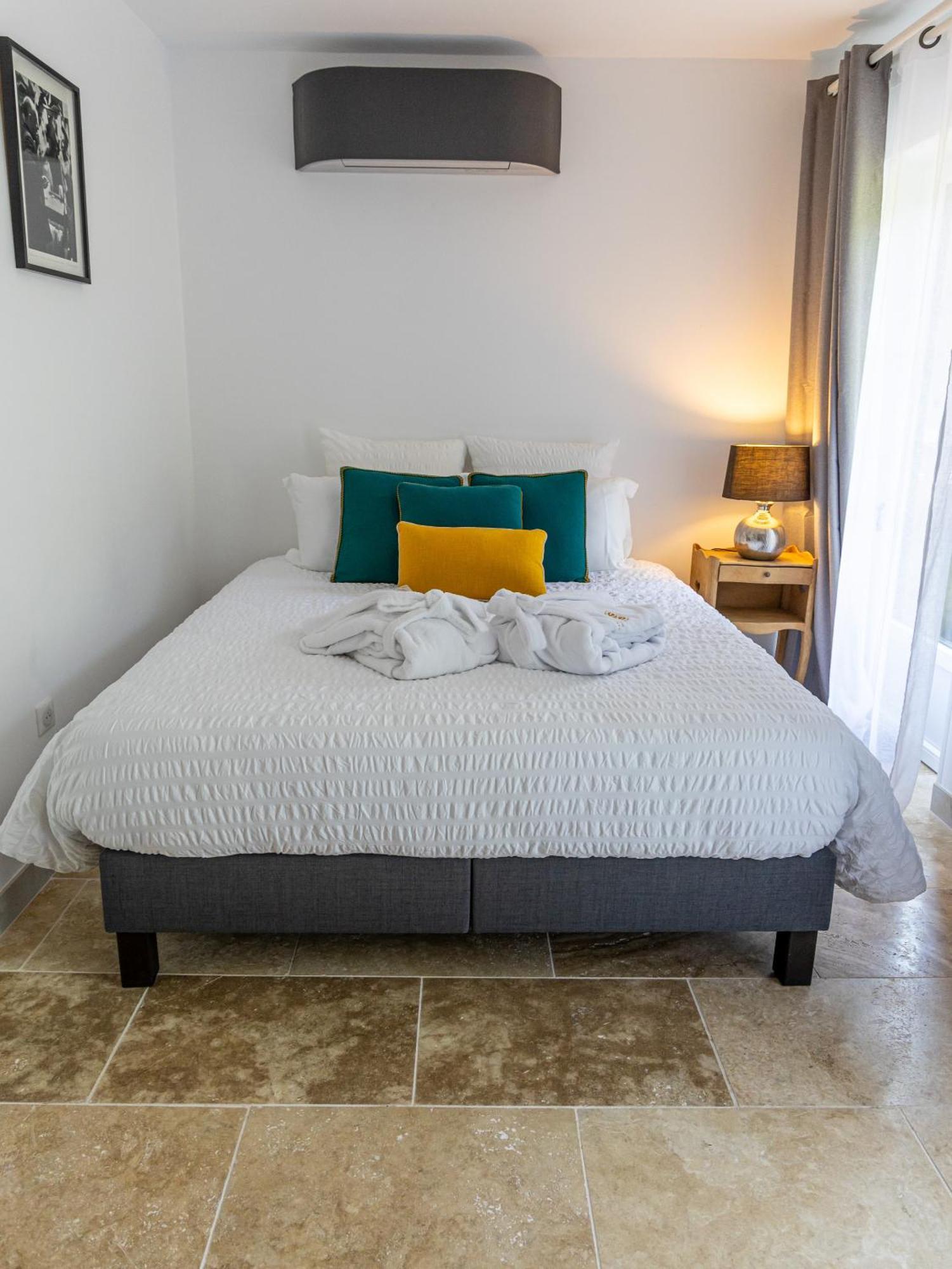 Le Domaine D'Angerville - Chambres D'Hotes Zimmer foto